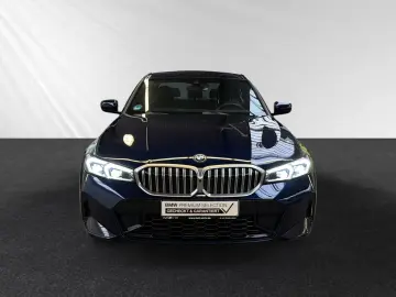BMW 330e xDrive M Sport Glasdach Head-Up PA