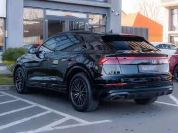 AUDI Q8 50 TDI quattro_SLine