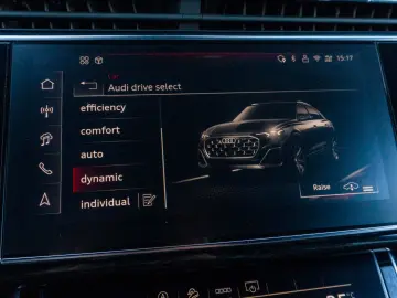 AUDI Q8 50 TDI quattro_SLine