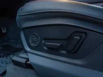 AUDI Q8 50 TDI quattro_SLine