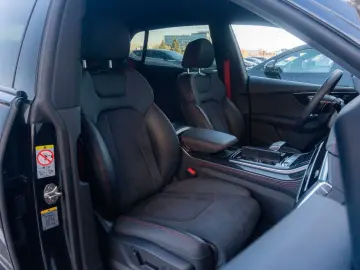 AUDI Q8 50 TDI quattro_SLine