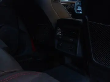 AUDI Q8 50 TDI quattro_SLine