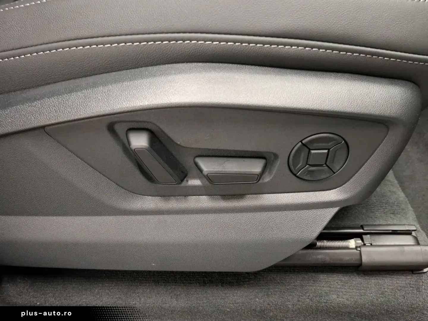 Audi Q8 TFSIe Q 2x S LINE MATRIX STDHZ ACC LM21