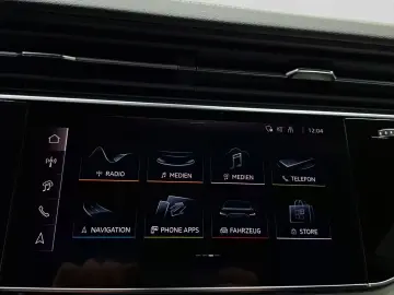 Audi Q8 TFSIe Q 2x S LINE MATRIX STDHZ ACC LM21