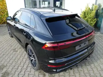 Audi Q8 55 TFSI e S-Line B O Pano Laser AHK Head-Up