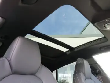 Audi Q8 55 TFSI e S-Line B O Pano Laser AHK Head-Up