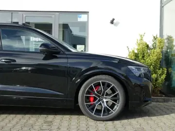 Audi Q8 55 TFSI e S-Line B O Pano Laser AHK Head-Up