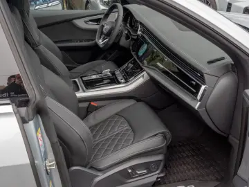 Audi Q8 60 TFSIeS-Line.Matrix.Panoramic.Air Deflector.Towbar