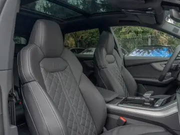 Audi Q8 60 TFSIeS-Line.Matrix.Panoramic.Air Deflector.Towbar