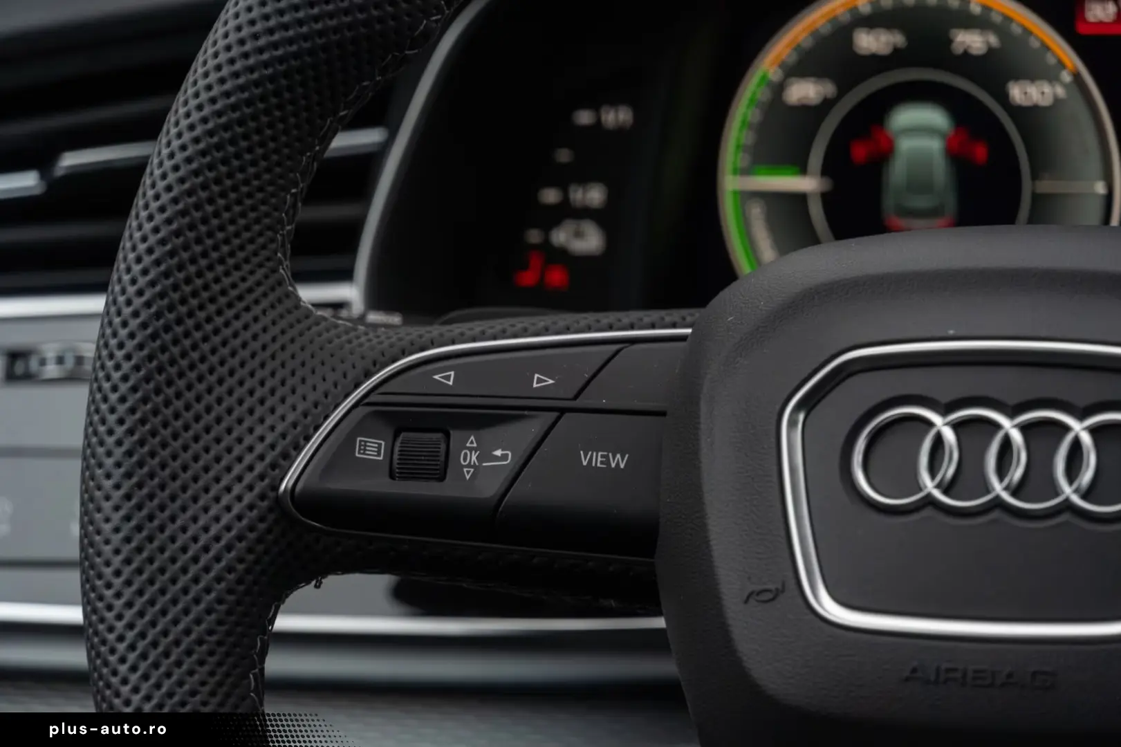 Audi Q8 60 TFSIeS-Line.Matrix.Panoramic.Air Deflector.Towbar