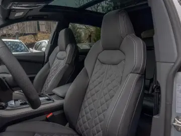 Audi Q8 60 TFSIeS-Line.Matrix.Panoramic.Air Deflector.Towbar