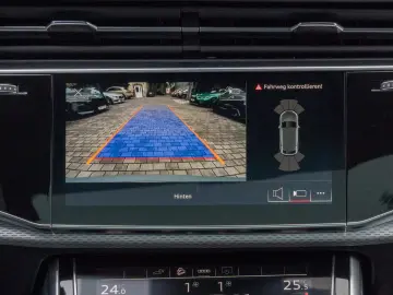 Audi Q8 60 TFSIeS-Line.Matrix.Panoramic.Air Deflector.Towbar