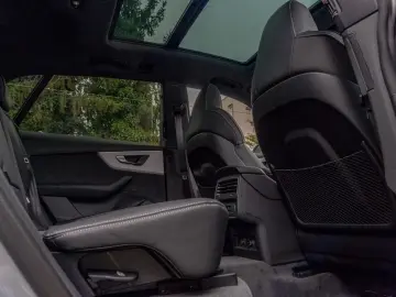 Audi Q8 60 TFSIeS-Line.Matrix.Panoramic.Air Deflector.Towbar