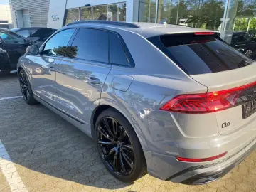 Audi Q8 60 TFSI e quattro EXKLUSIVE FULL