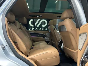 LAND ROVER Range Rover Autobiography