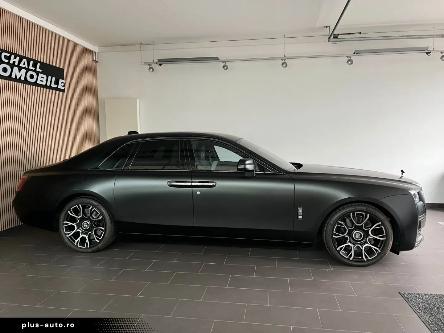 ROLLS ROYCE Ghost Black Badge  Shooting-Star Table Theatre