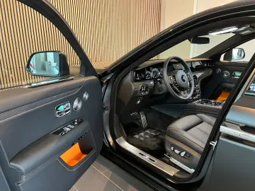 ROLLS ROYCE Ghost Black Badge  Shooting-Star Table Theatre