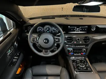 ROLLS ROYCE Ghost Black Badge  Shooting-Star Table Theatre