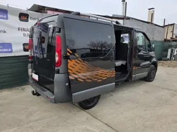 Opel vivaro autoturism