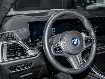 BMW X7 xDrive40i M Sport HUD PANO ACC AHK RFK NAVI