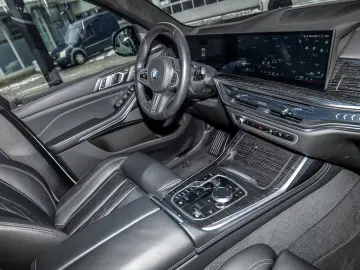 BMW X7 xDrive40i M Sport HUD PANO ACC AHK RFK NAVI