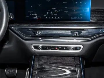 BMW X7 xDrive40i M Sport HUD PANO ACC AHK RFK NAVI