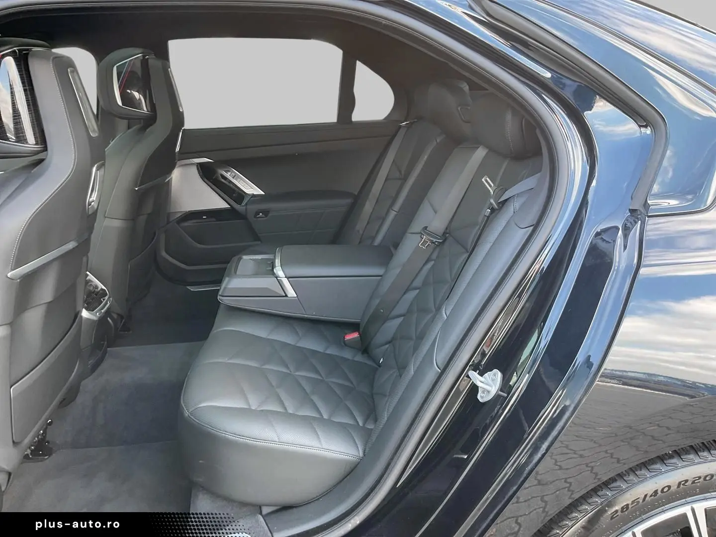 BMW 740 d xDrive M Sport Innovationspaket Pano AHK D