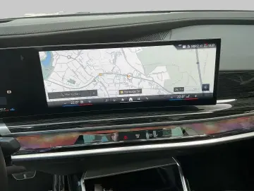 BMW 740 d xDrive M Sport Innovationspaket Pano AHK D