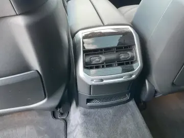 BMW 740 d xDrive M Sport Innovationspaket Pano AHK D