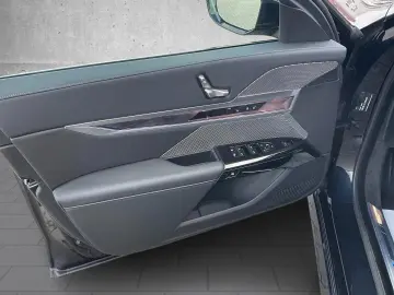 BMW 740 d xDrive M Sport Innovationspaket Pano AHK D