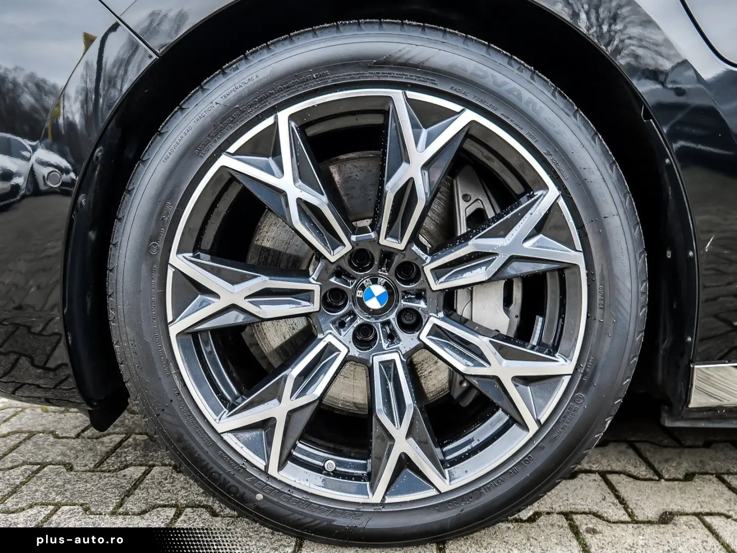 BMW 750e xDrive Pano DAP PAP Massage Iconic Glow Exe