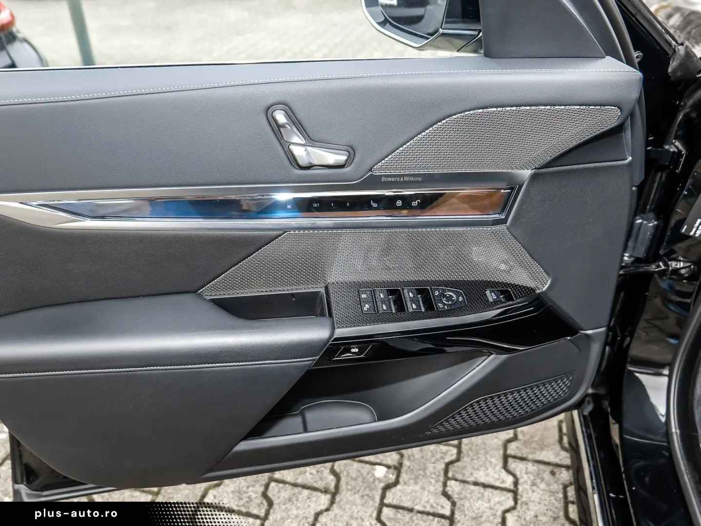 BMW 750e xDrive Pano DAP PAP Massage Iconic Glow Exe