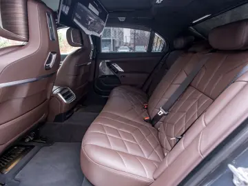 BMW 740 7 740 d xDrive M Sport