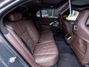 BMW 740 7 740 d xDrive M Sport