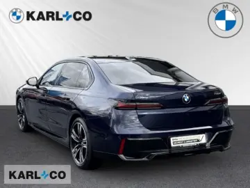 BMW 750 e xDrive M-SportPRO Kristall B&W Automatiktü