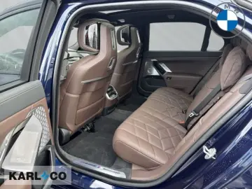 BMW 750 e xDrive M-SportPRO Kristall B&W Automatiktü