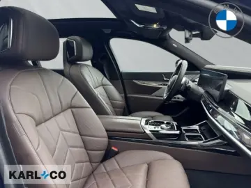 BMW 750 e xDrive M-SportPRO Kristall B&W Automatiktü