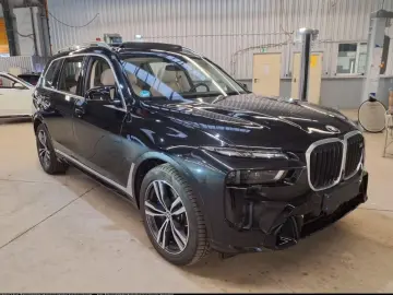 BMW X7 M60i xDr ExeDrivePro SoftCl SkyL B&W Massage