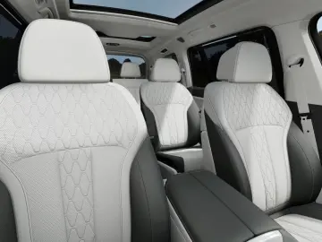 BMW X7 M60i xDr ExeDrivePro SoftCl SkyL B&W Massage