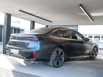 BMW 750e xDrive M Sport HUD PANO ACC 360 KAM RFK LM