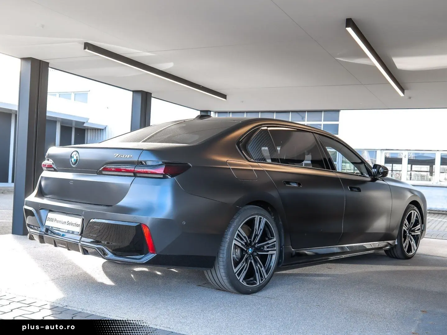 BMW 750e xDrive M Sport HUD PANO ACC 360 KAM RFK LM