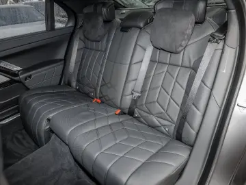 BMW 750e xDrive M Sport HUD PANO ACC 360 KAM RFK LM