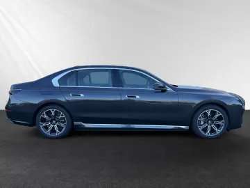 BMW 750e xDrive TV-Fond-Entertainment SkyLounge Auto
