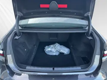 BMW 750e xDrive TV-Fond-Entertainment SkyLounge Auto