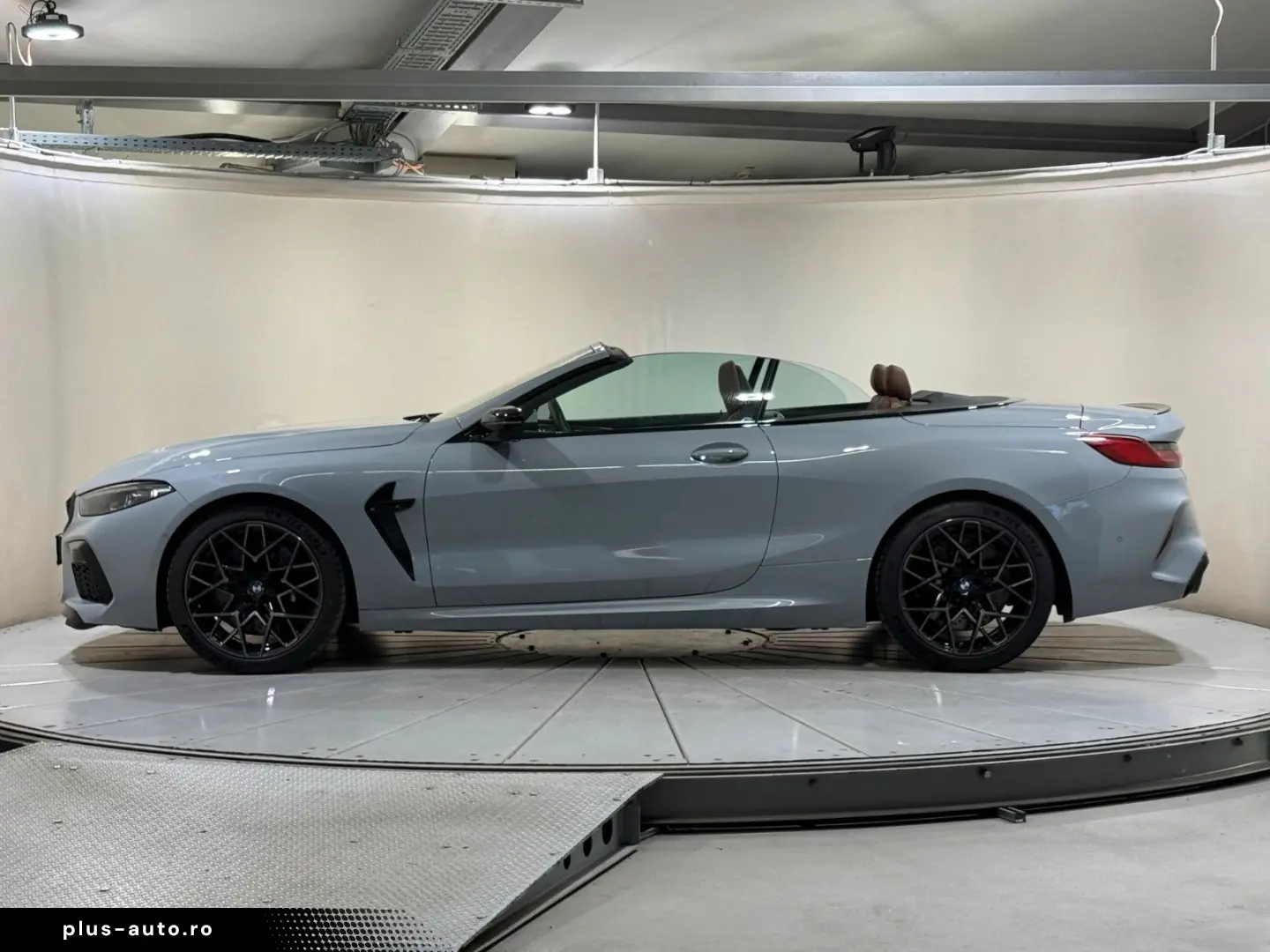 BMW M8 Competition Cabrio xDrive M Driver B&W ACC