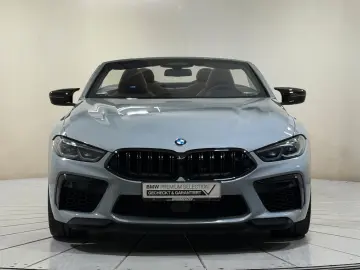 BMW M8 Competition Cabrio xDrive M Driver B&W ACC