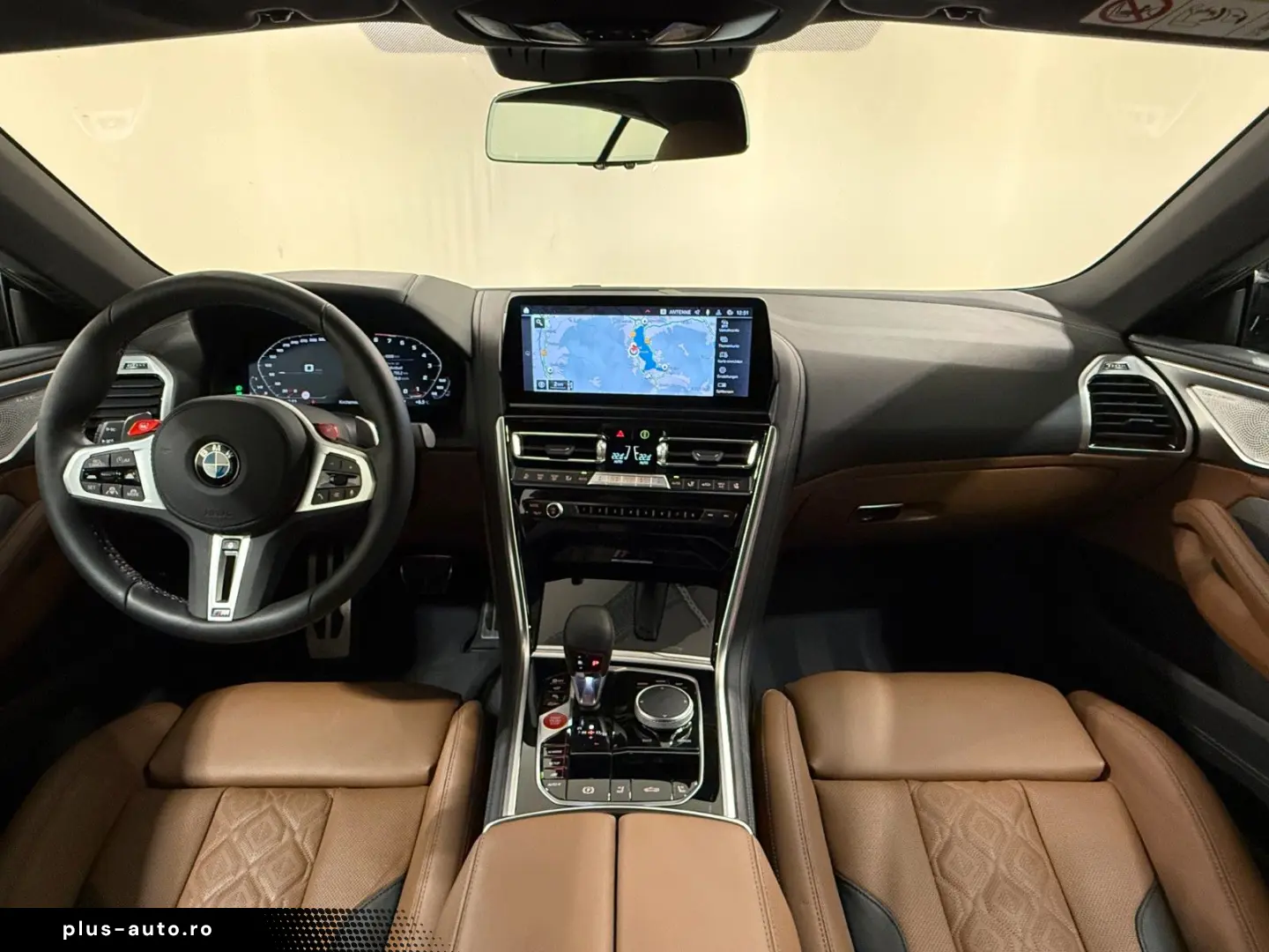 BMW M8 Competition Cabrio xDrive M Driver B&W ACC