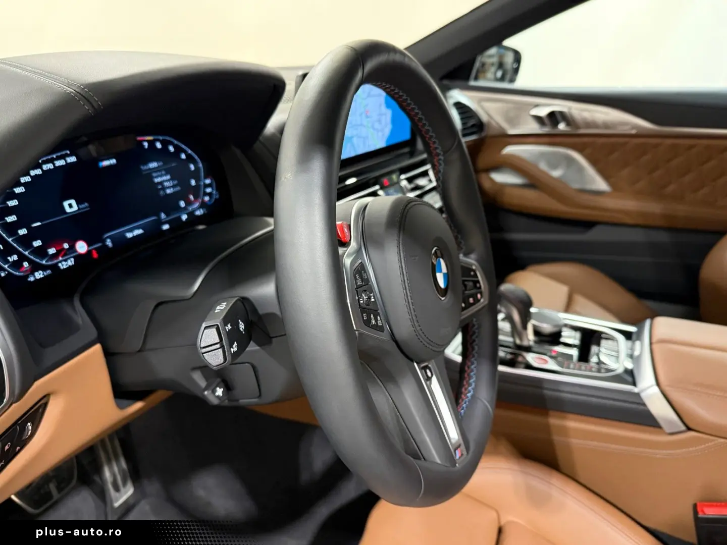 BMW M8 Competition Cabrio xDrive M Driver B&W ACC