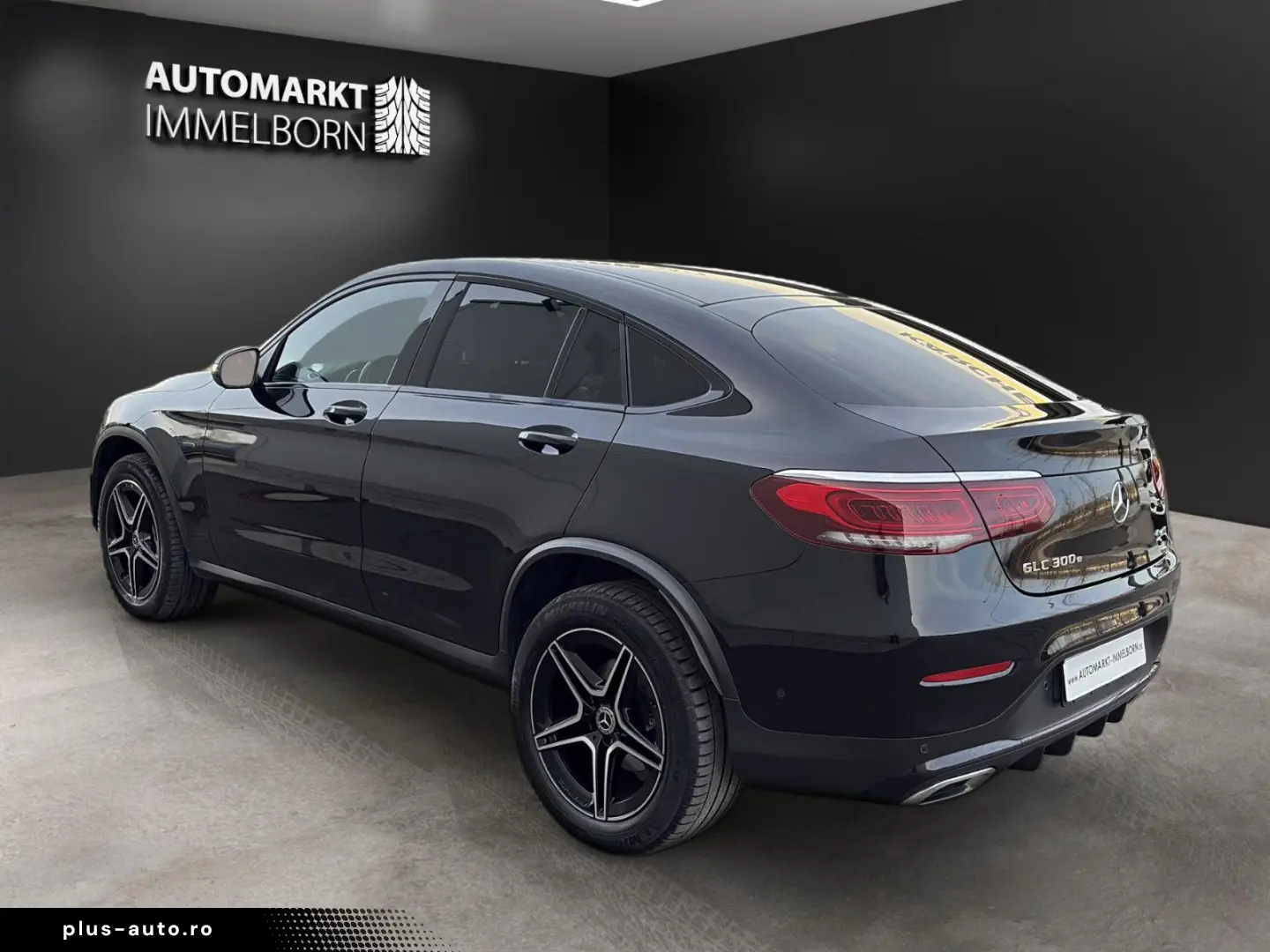 MERCEDES-BENZ GLC 300 e AMG Coupe 19 HUD Night LED VollLeder