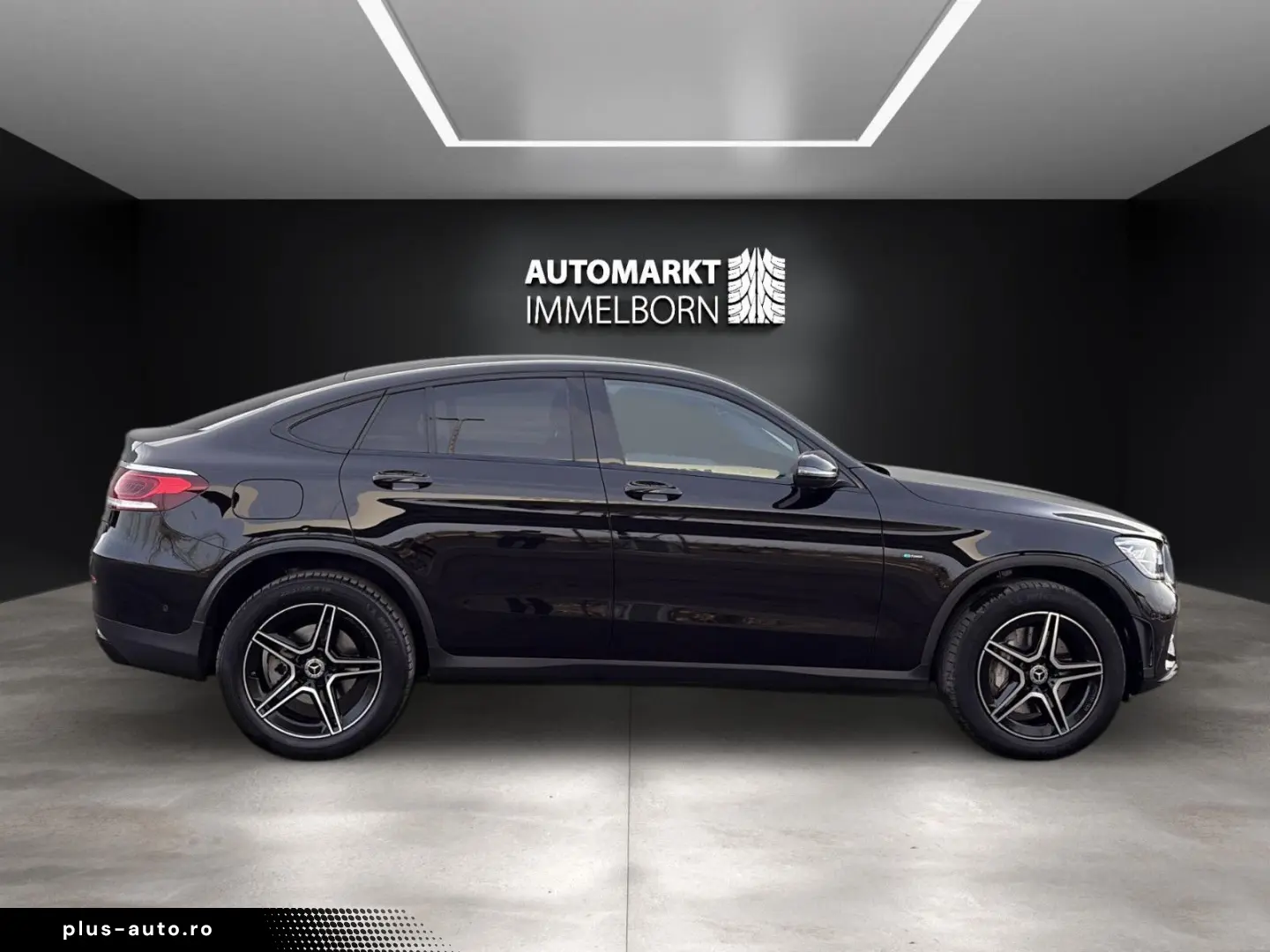 MERCEDES-BENZ GLC 300 e AMG Coupe 19 HUD Night LED VollLeder